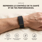 Bracelet connecté OnPulse noir porté au poignet – suivi santé, sommeil et sport